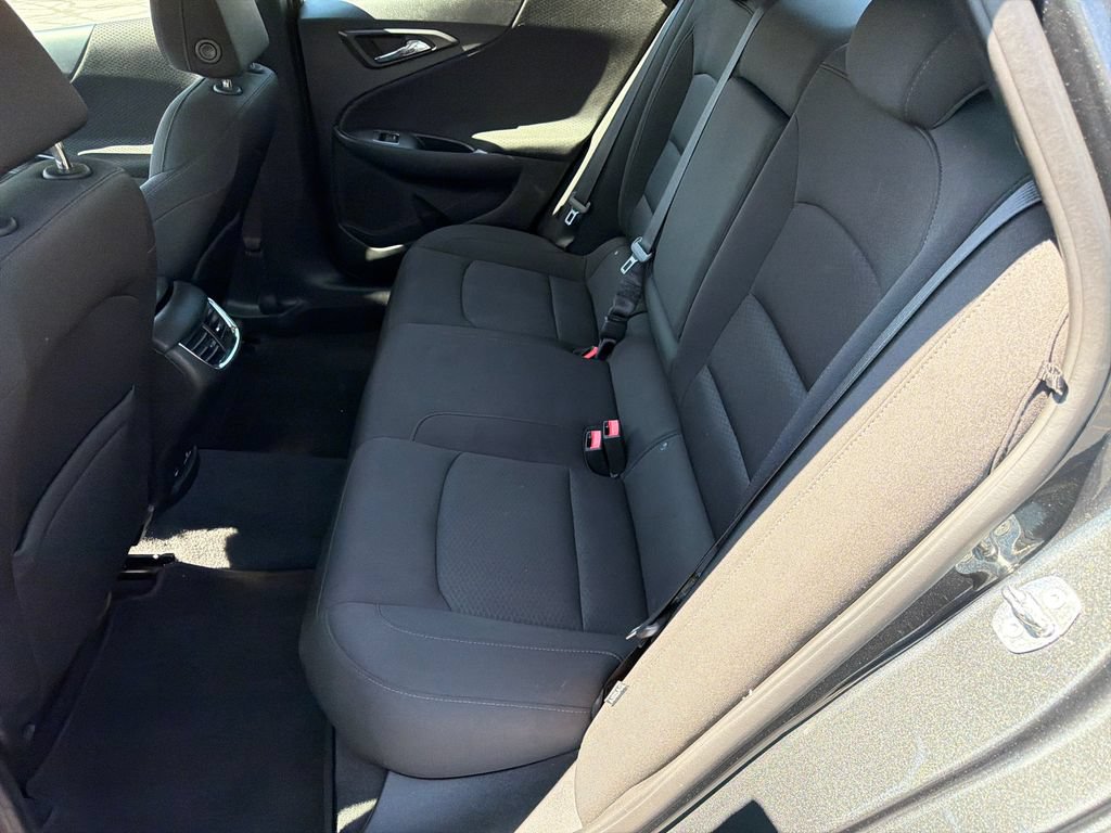 Used 2018 Chevrolet Malibu LT FWD image 31