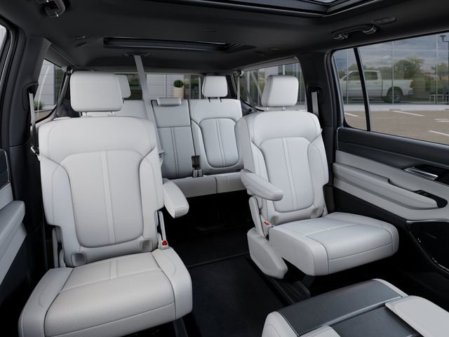 New 2025 Jeep Wagoneer L Series II image 15