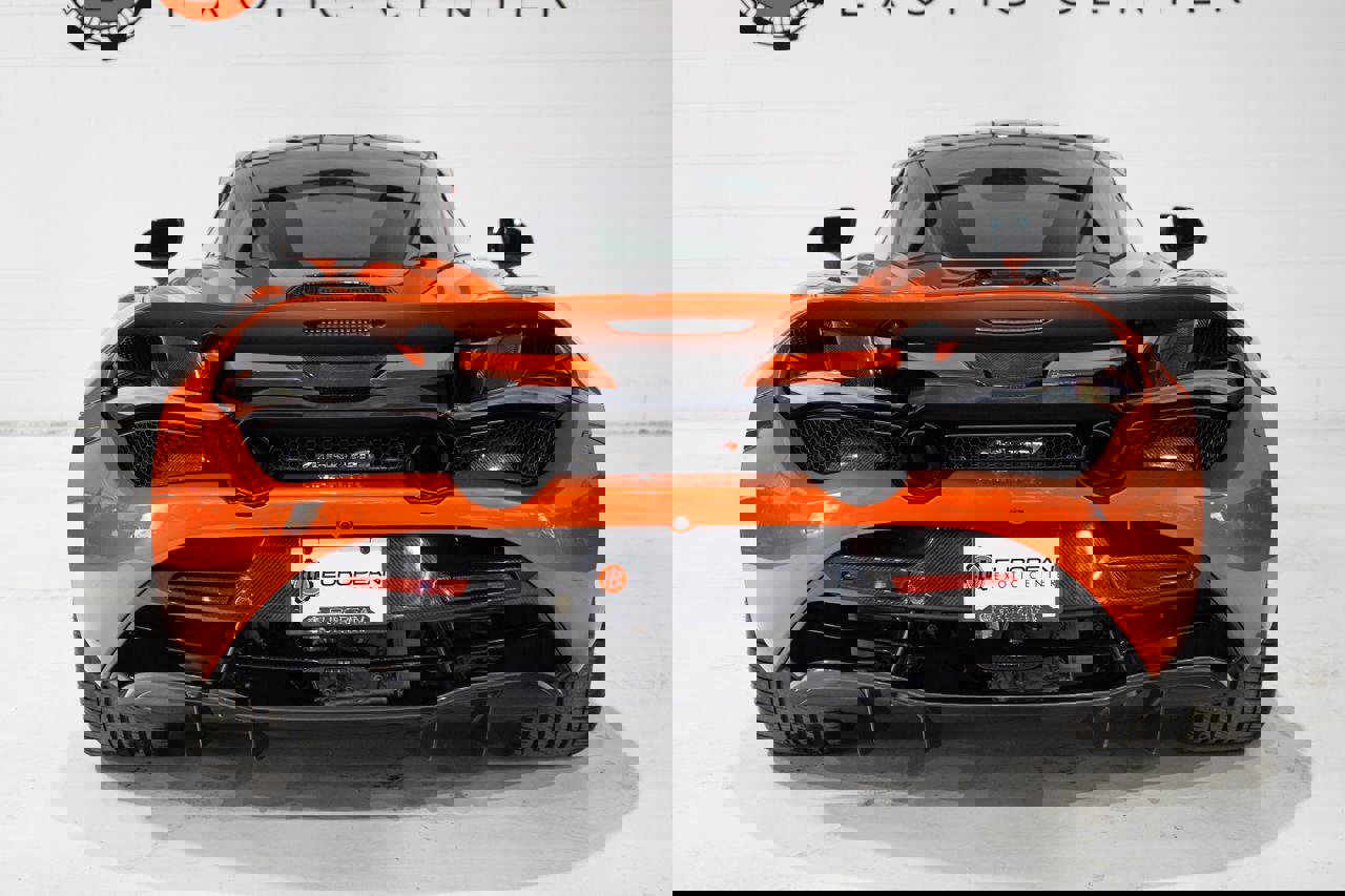 Used 2018 McLaren 720S Performance image 3