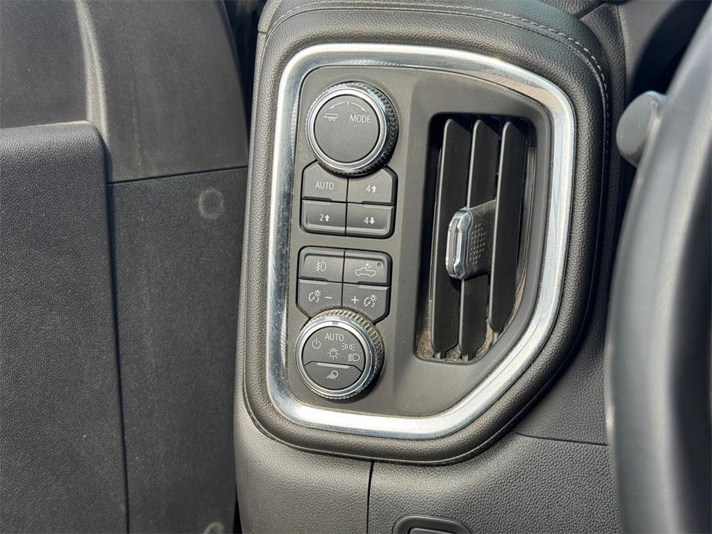 Used 2023 GMC Sierra 3500 SLT w/ SLT Premium Package image 20
