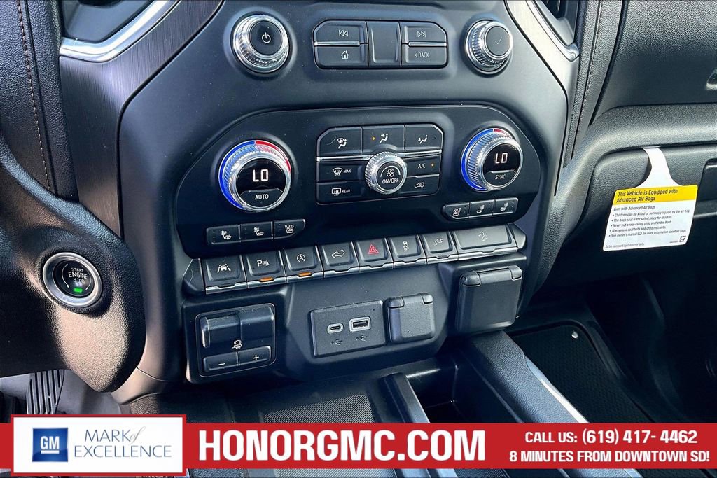 Used 2021 GMC Sierra 1500 AT4 w/ AT4 Value Package AWD/4WD image 16