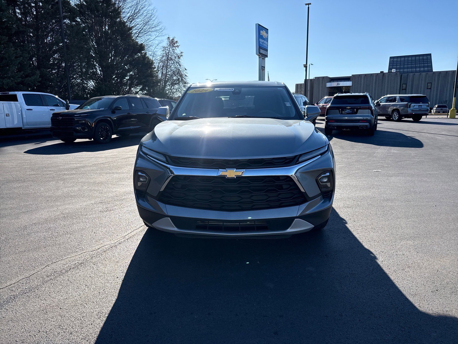 Used 2024 Chevrolet Blazer LT FWD image 8