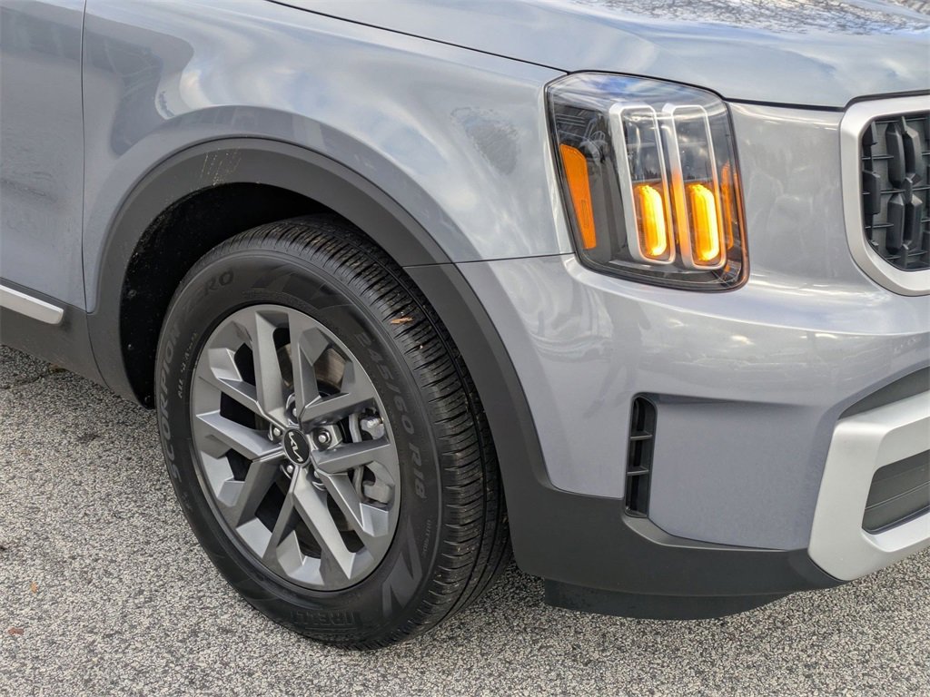 Used 2024 Kia Telluride LX image 10