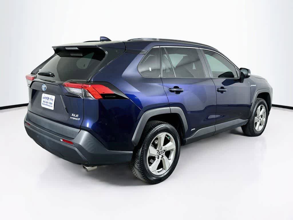 Used 2021 Toyota RAV4 XLE Premium AWD/4WD image 25