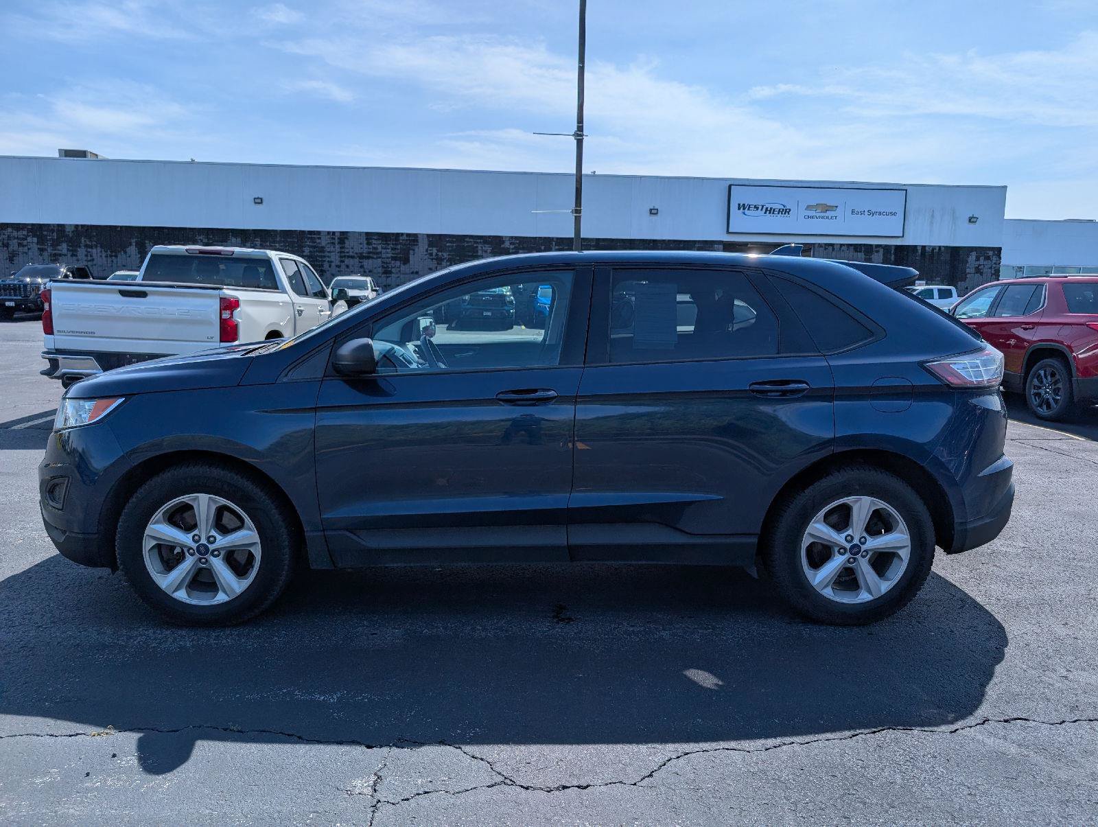 Used 2017 Ford Edge SE AWD/4WD image 5