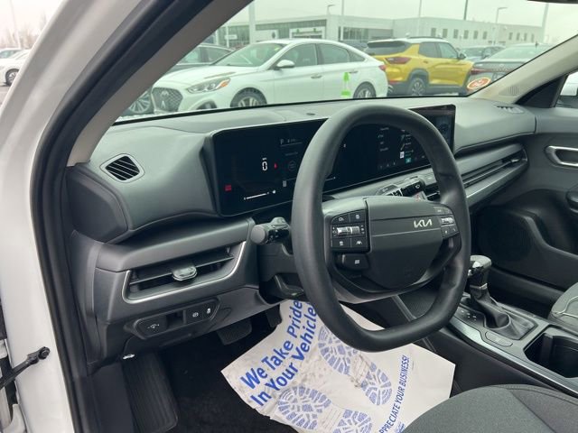 Certified 2025 Kia K4 LXS image 9