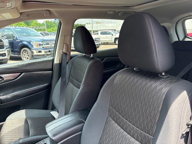 Used 2017 Nissan Rogue SV AWD/4WD image 9