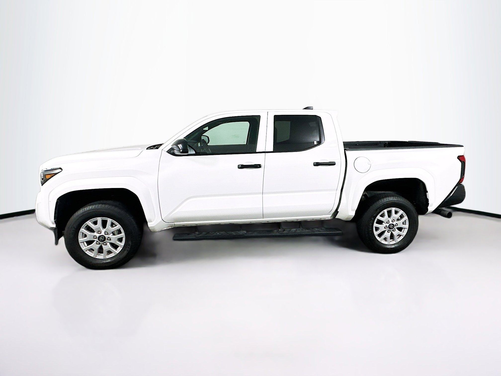 Used 2025 Toyota Tacoma SR RWD image 4