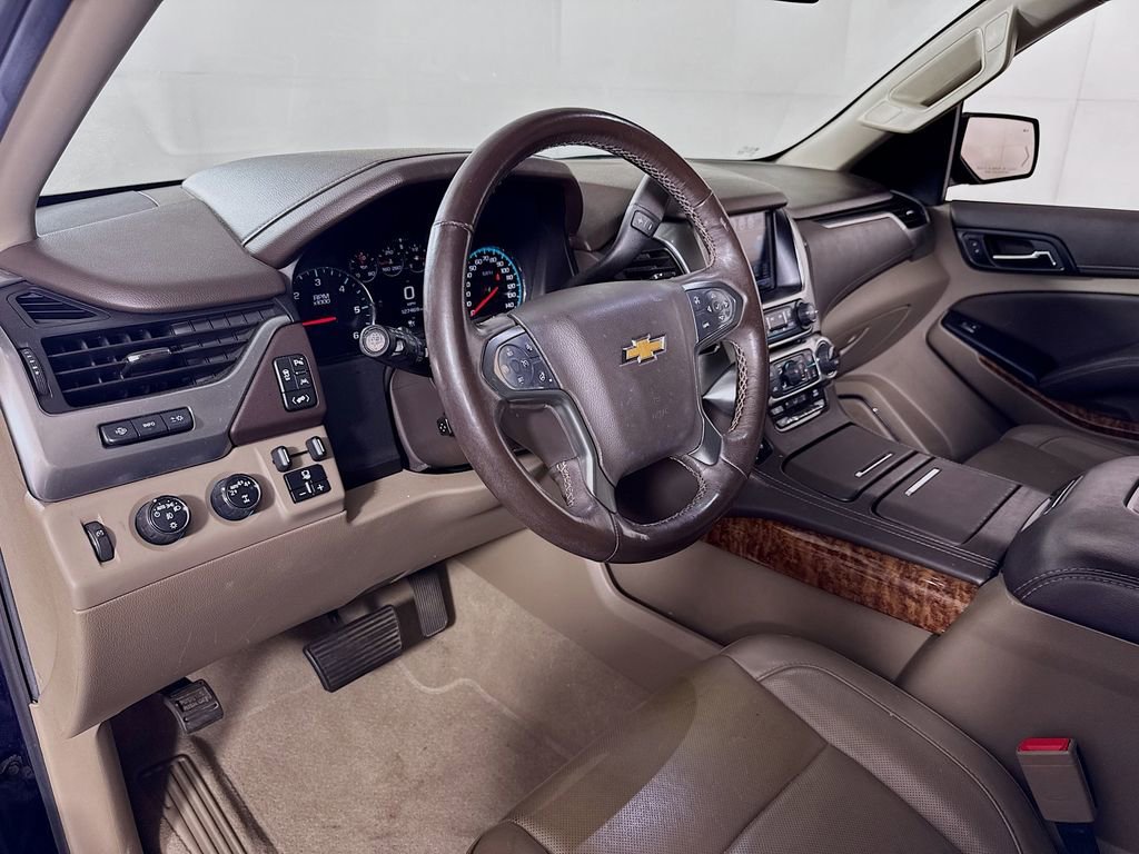 Used 2020 Chevrolet Suburban Premier AWD/4WD image 9