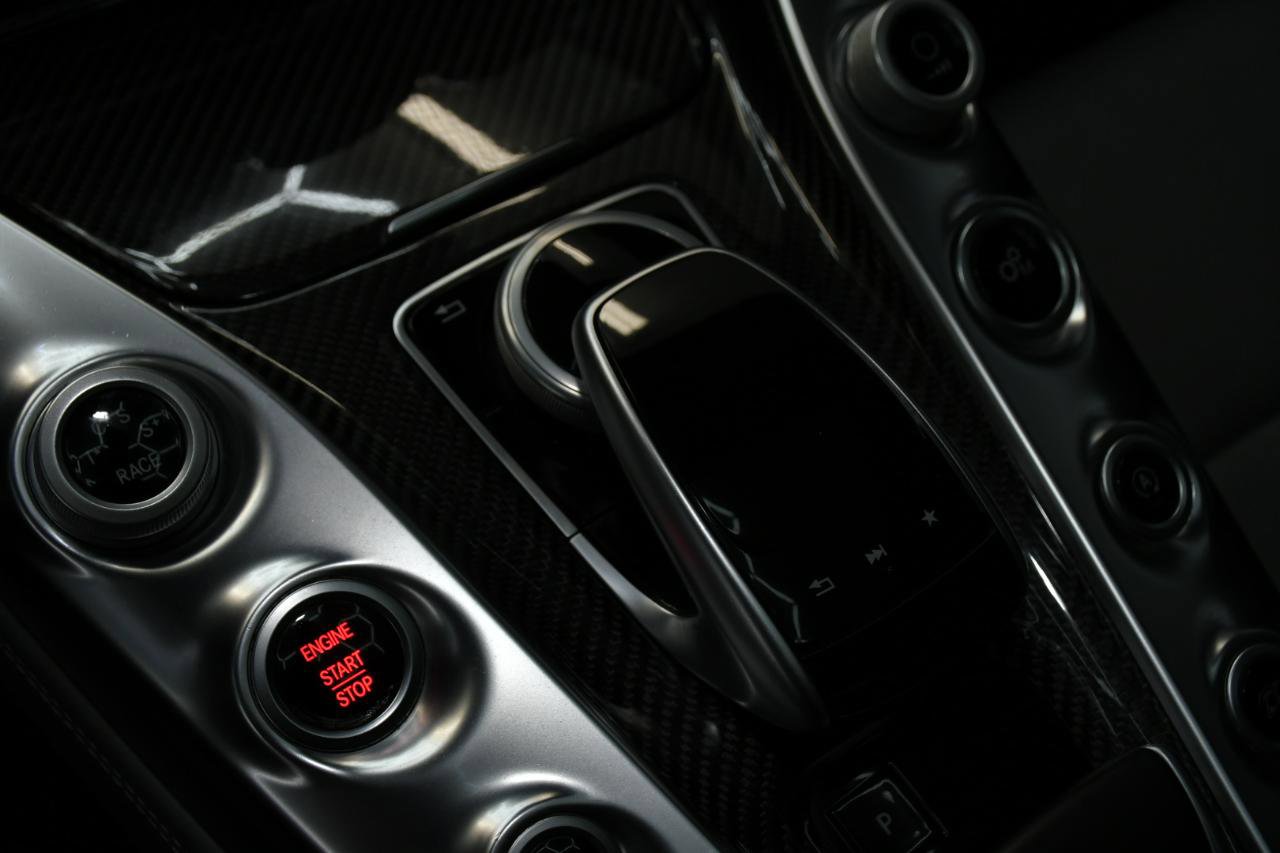 Used 2018 Mercedes-Benz AMG GT S image 31