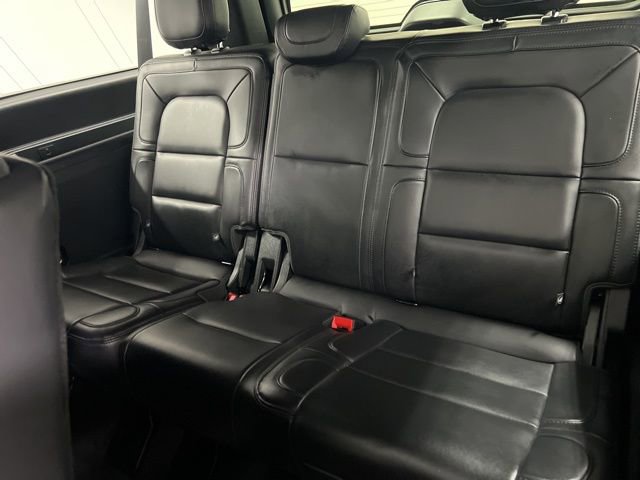 Certified 2023 Lincoln Navigator L Reserve AWD/4WD image 12