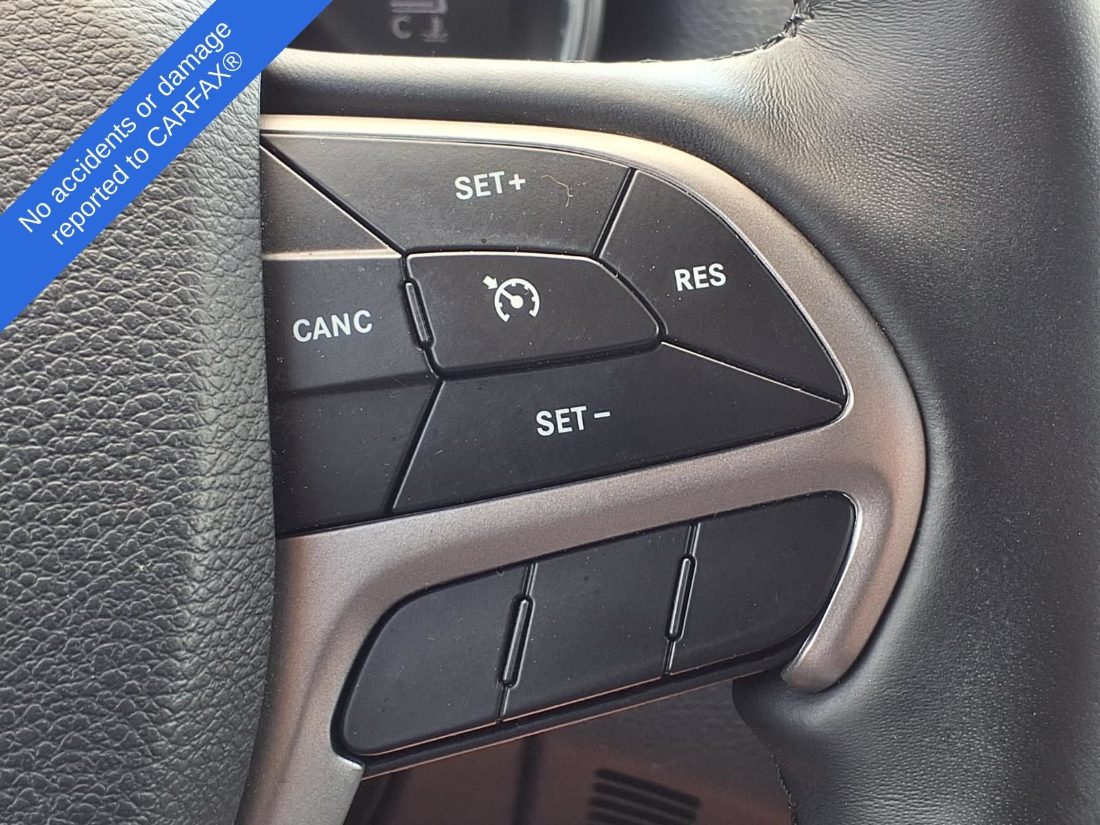 Used 2019 Jeep Grand Cherokee Altitude AWD/4WD image 28