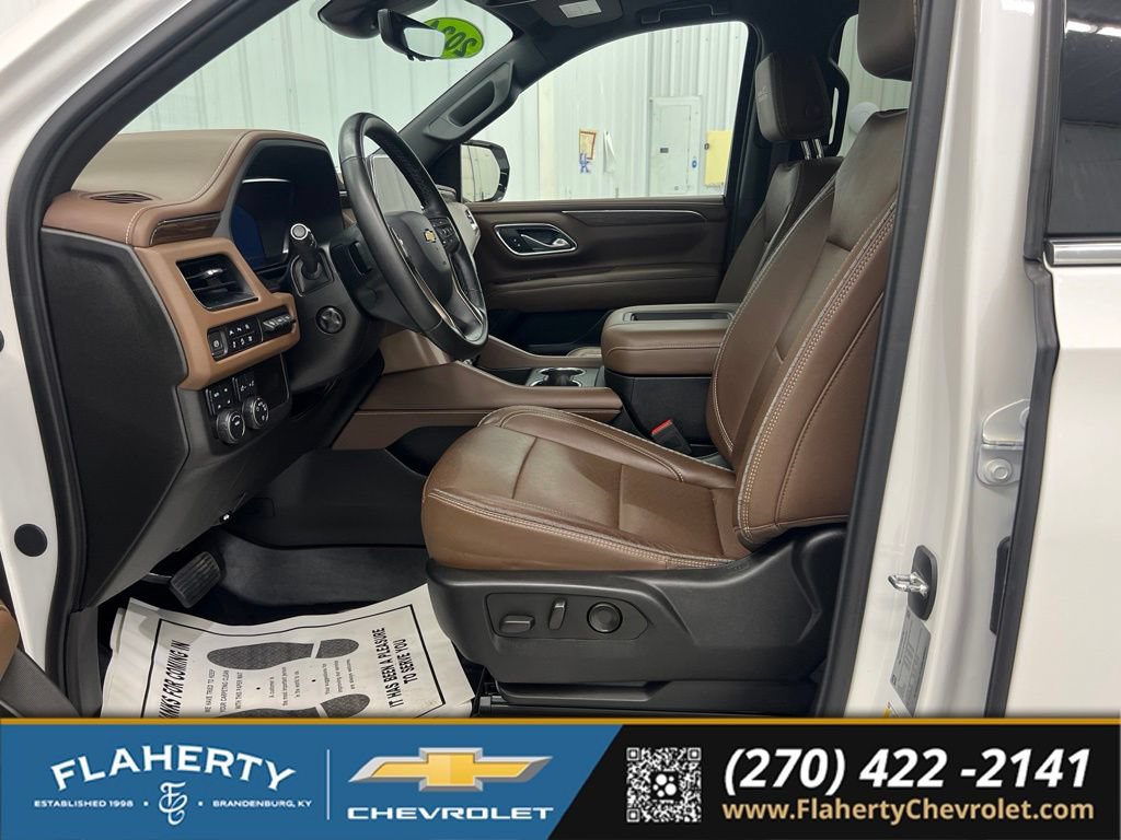 Used 2024 Chevrolet Tahoe High Country AWD/4WD image 9