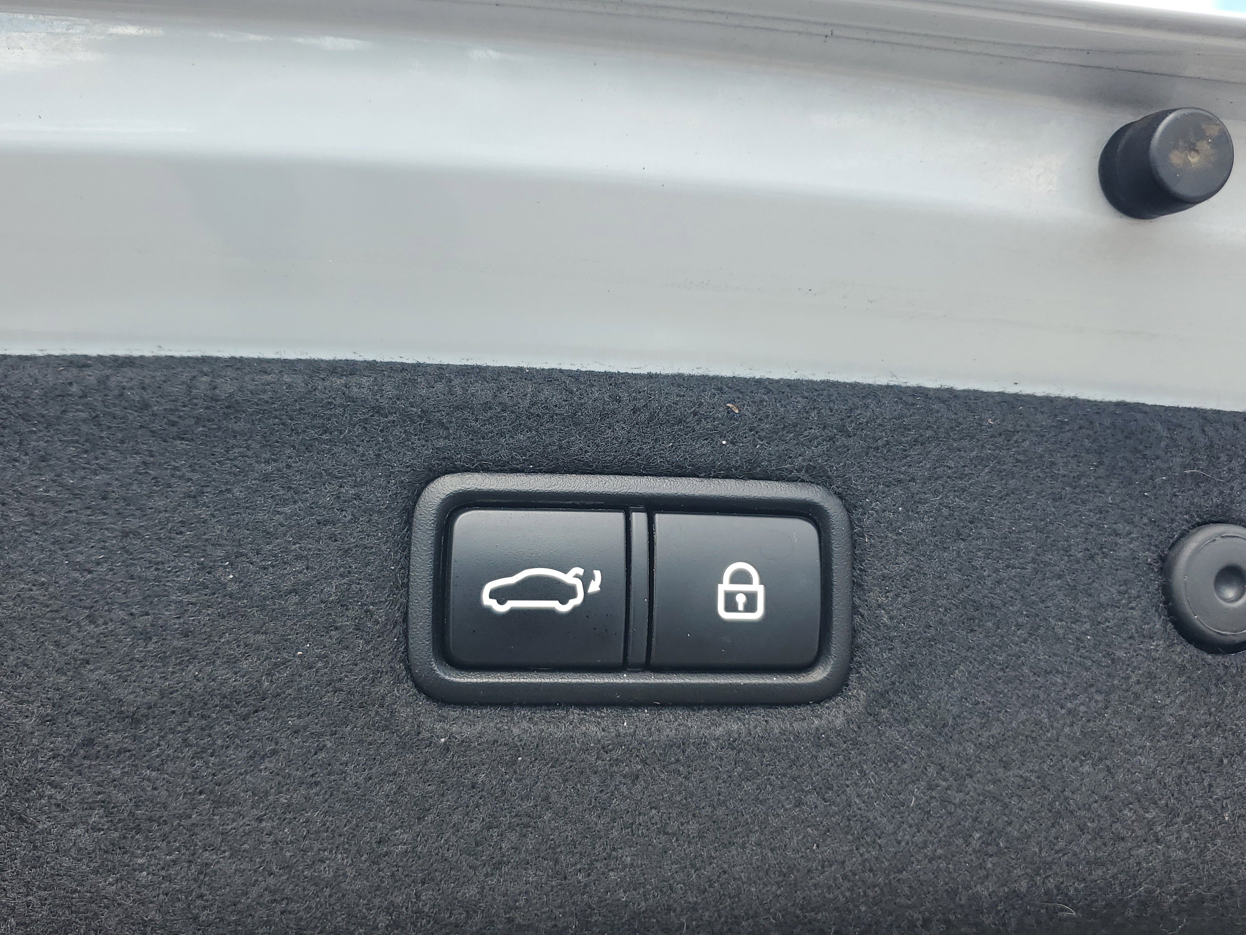 Used 2020 Genesis G70 3.3T w/ Sport Package image 28