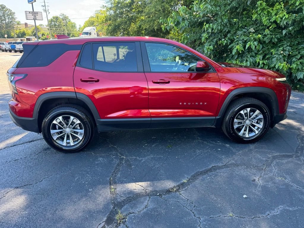 Certified 2026 Chevrolet Equinox LT w/ Convenience Package II FWD image 9