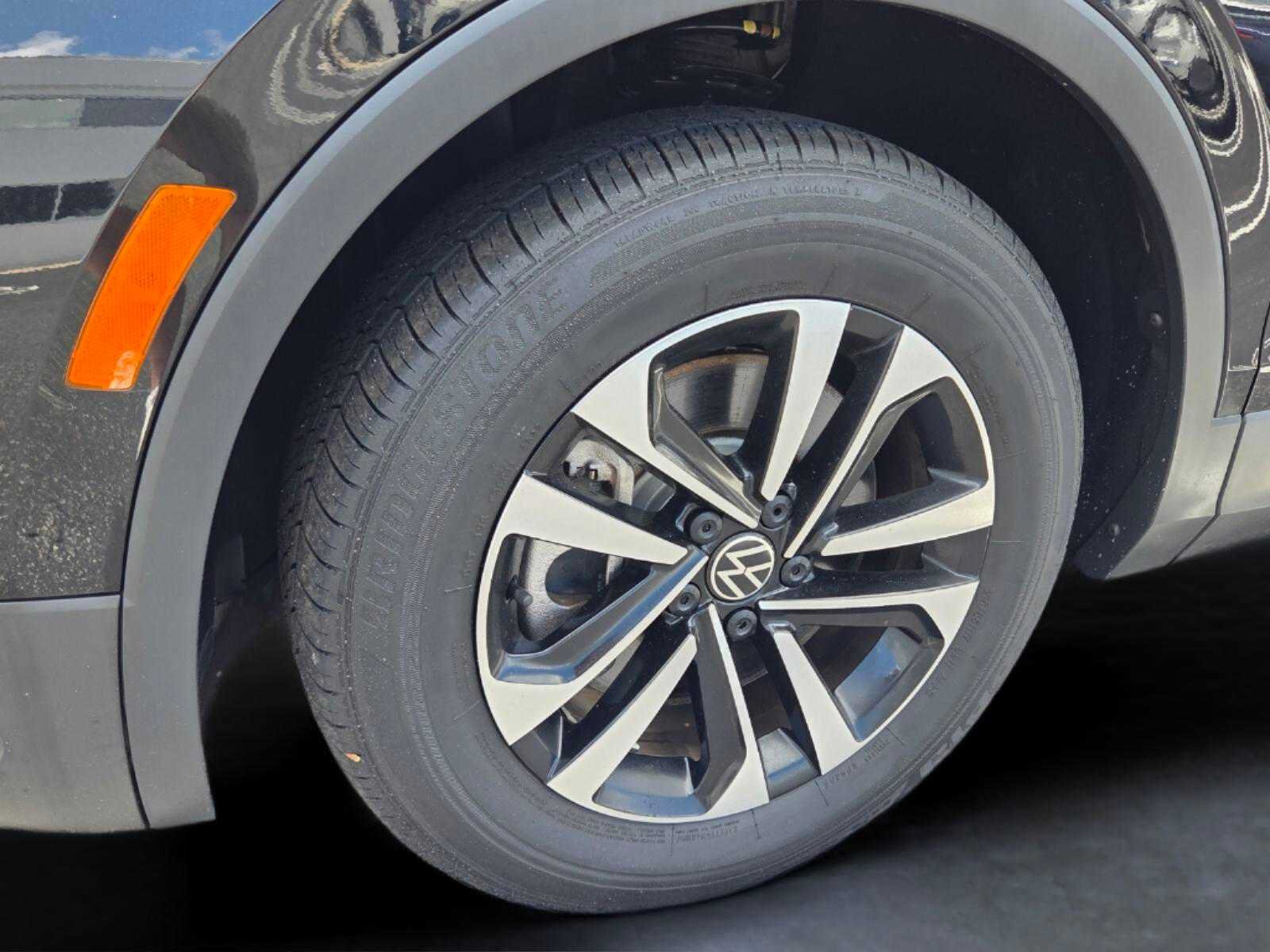 Used 2023 Volkswagen Tiguan S w/ Driver Assistance Package FWD image 9