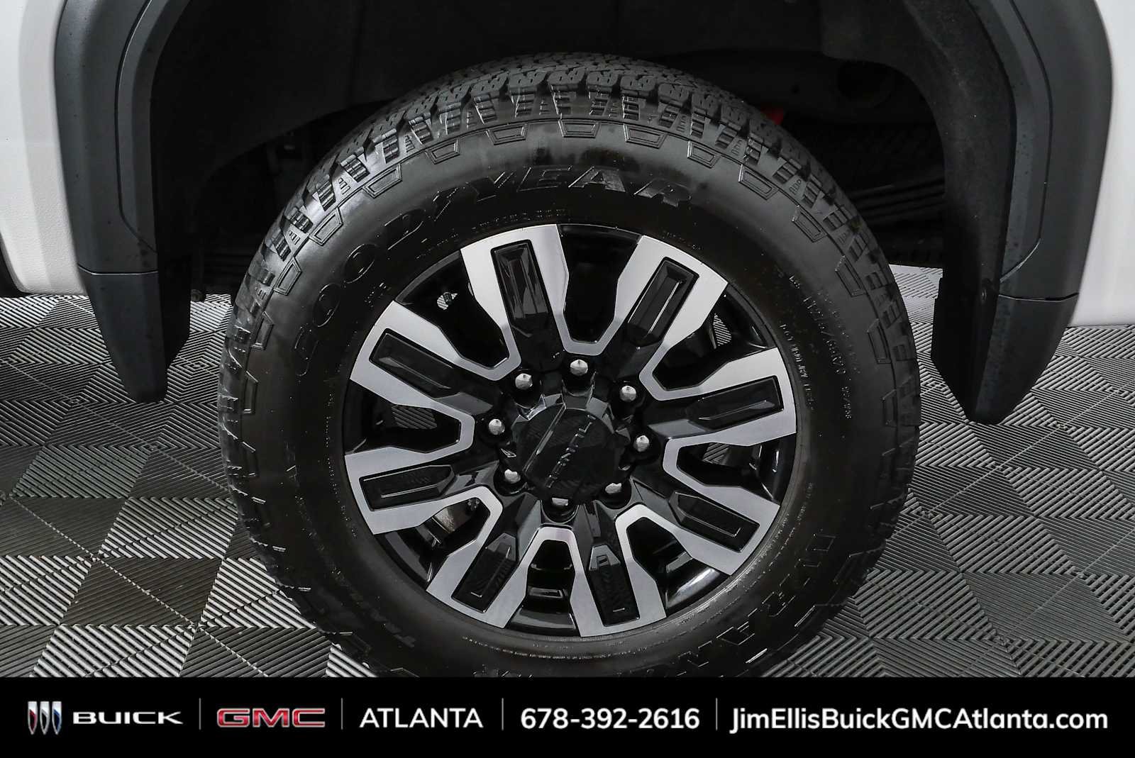 Used 2025 GMC Sierra 2500 Denali Ultimate AWD/4WD image 36