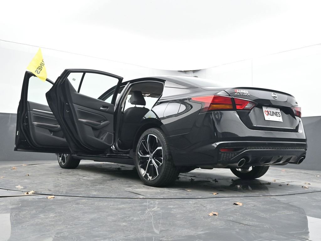 Used 2024 Nissan Altima 2.5 SR FWD image 73