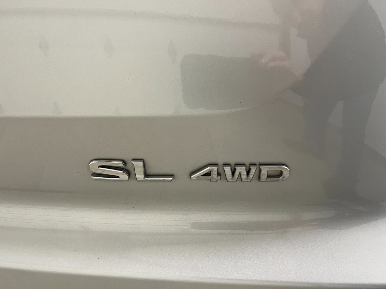 Used 2025 Nissan Pathfinder SL image 17