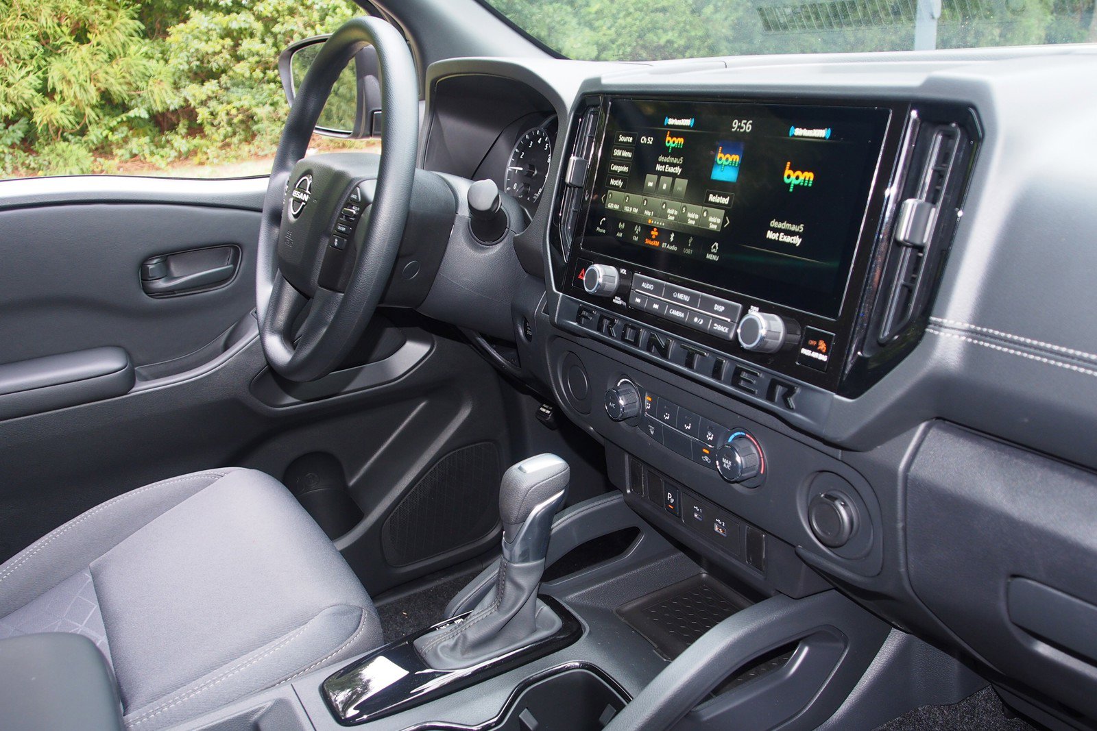 Used 2026 Nissan Frontier SV image 10