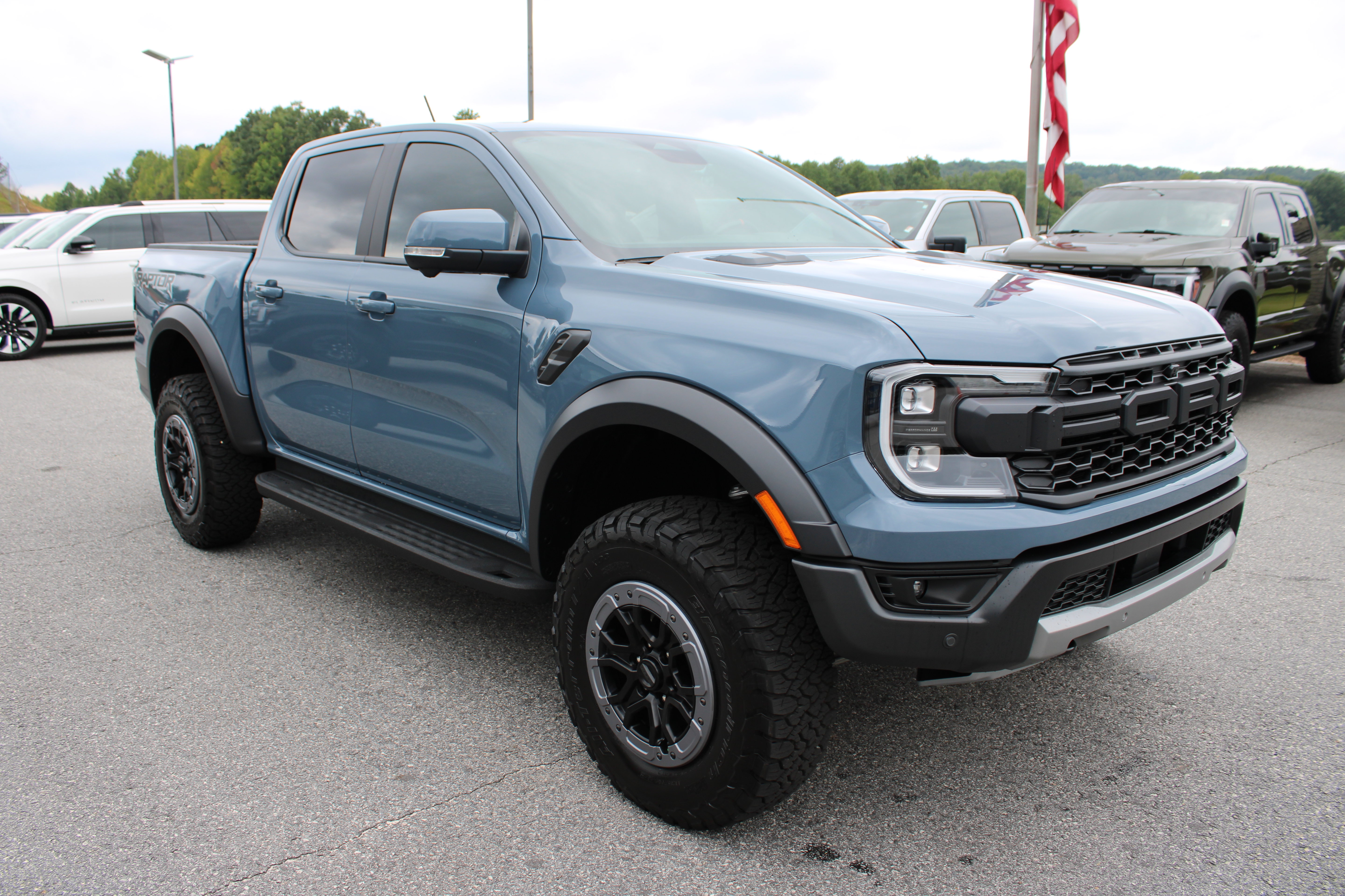 Used 2025 Ford Ranger Raptor AWD/4WD image 4