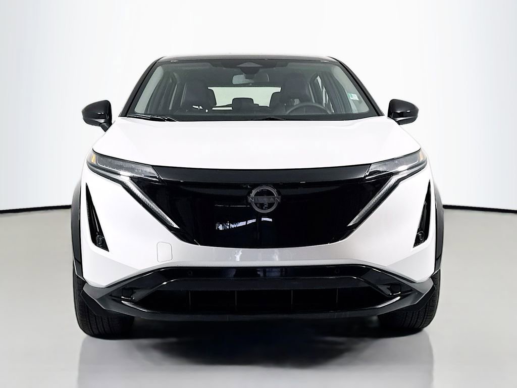 Used 2024 Nissan Ariya AWD image 2