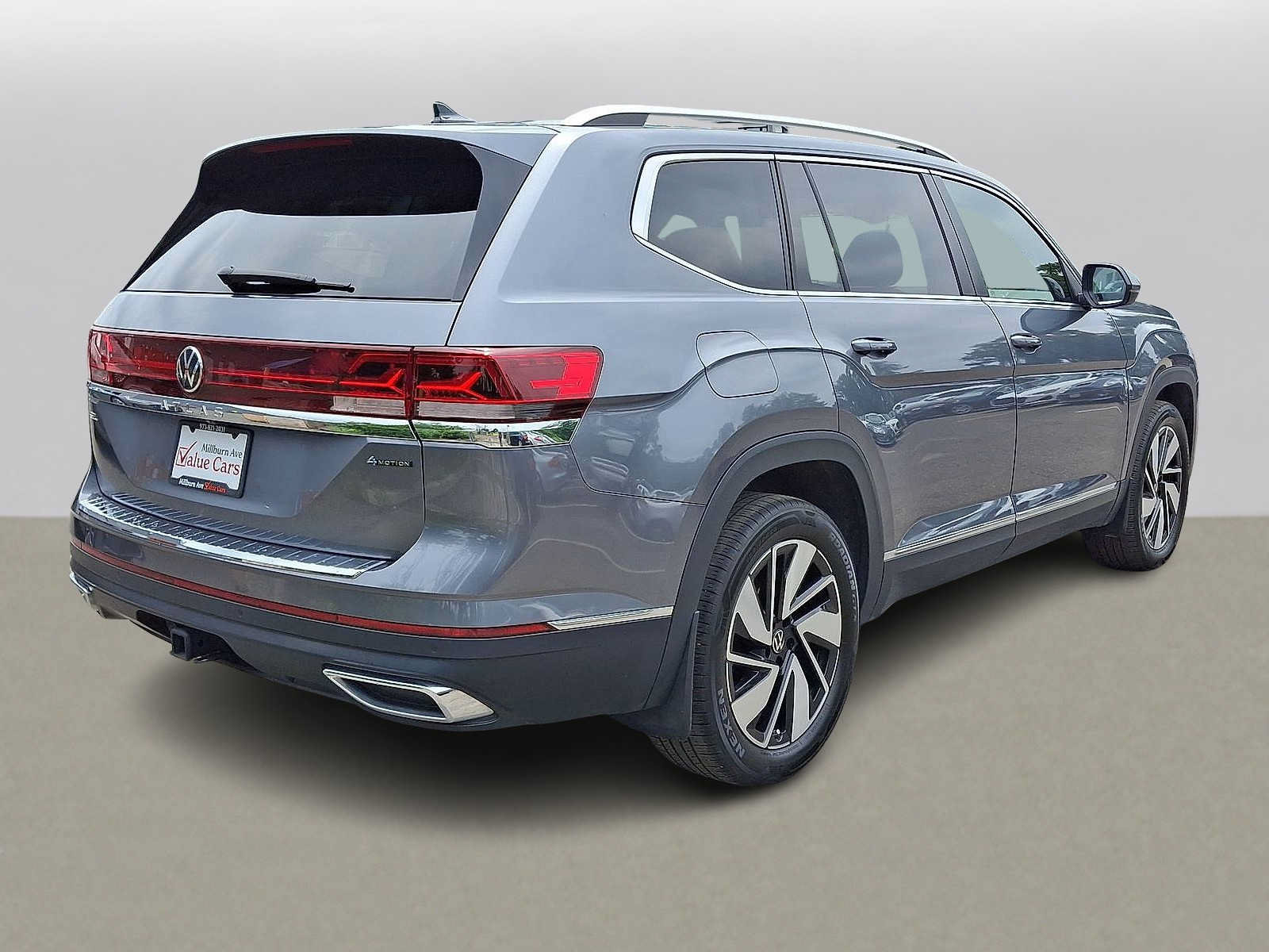 Used 2024 Volkswagen Atlas SEL AWD/4WD image 22