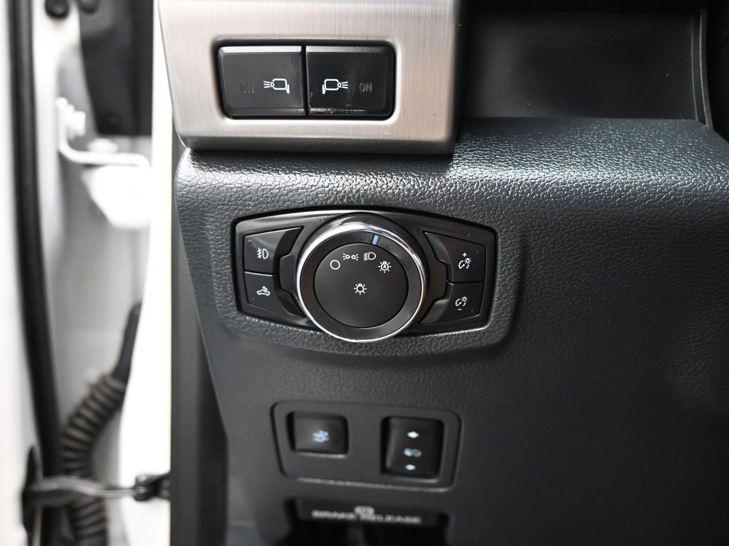 Used 2022 Ford F250 Platinum w/ FX4 Off-Road Package AWD/4WD image 14