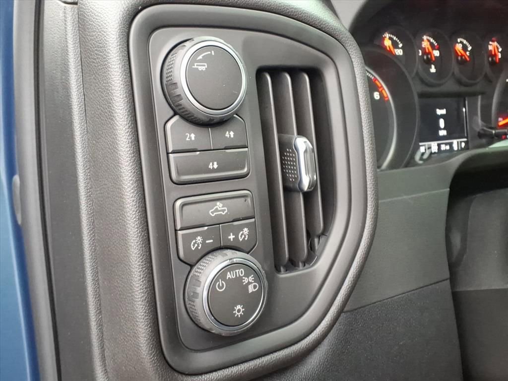 New 2026 Chevrolet Silverado 2500 Custom w/ Custom Convenience Package AWD/4WD image 16