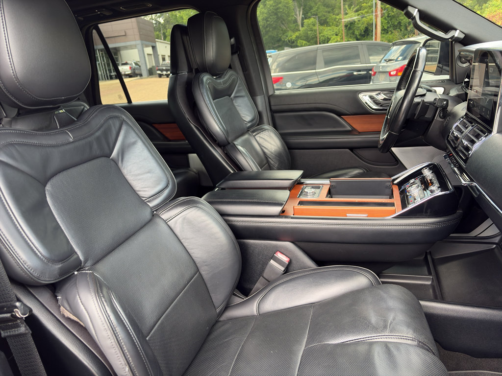 Used 2019 Lincoln Navigator Reserve w/ Cargo Package AWD/4WD image 15