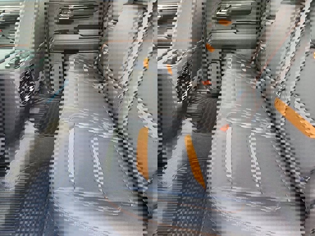 Used 2022 GMC Sierra 1500 AT4 w/ AT4 Preferred Package image 13