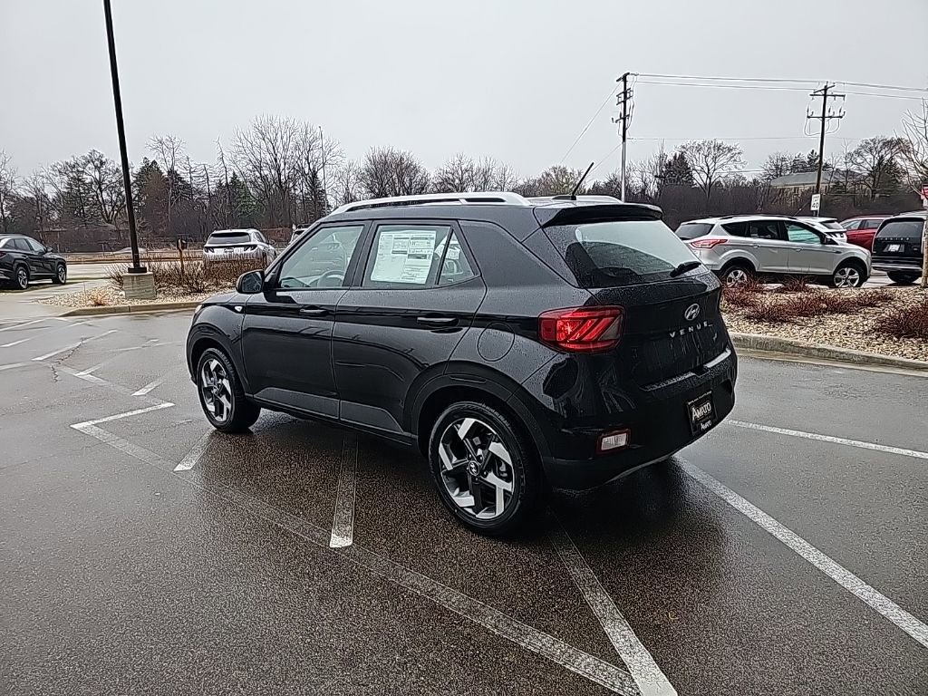 New 2026 Hyundai Venue SEL FWD image 3