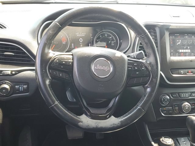 Used 2021 Jeep Cherokee Latitude Plus AWD/4WD image 12
