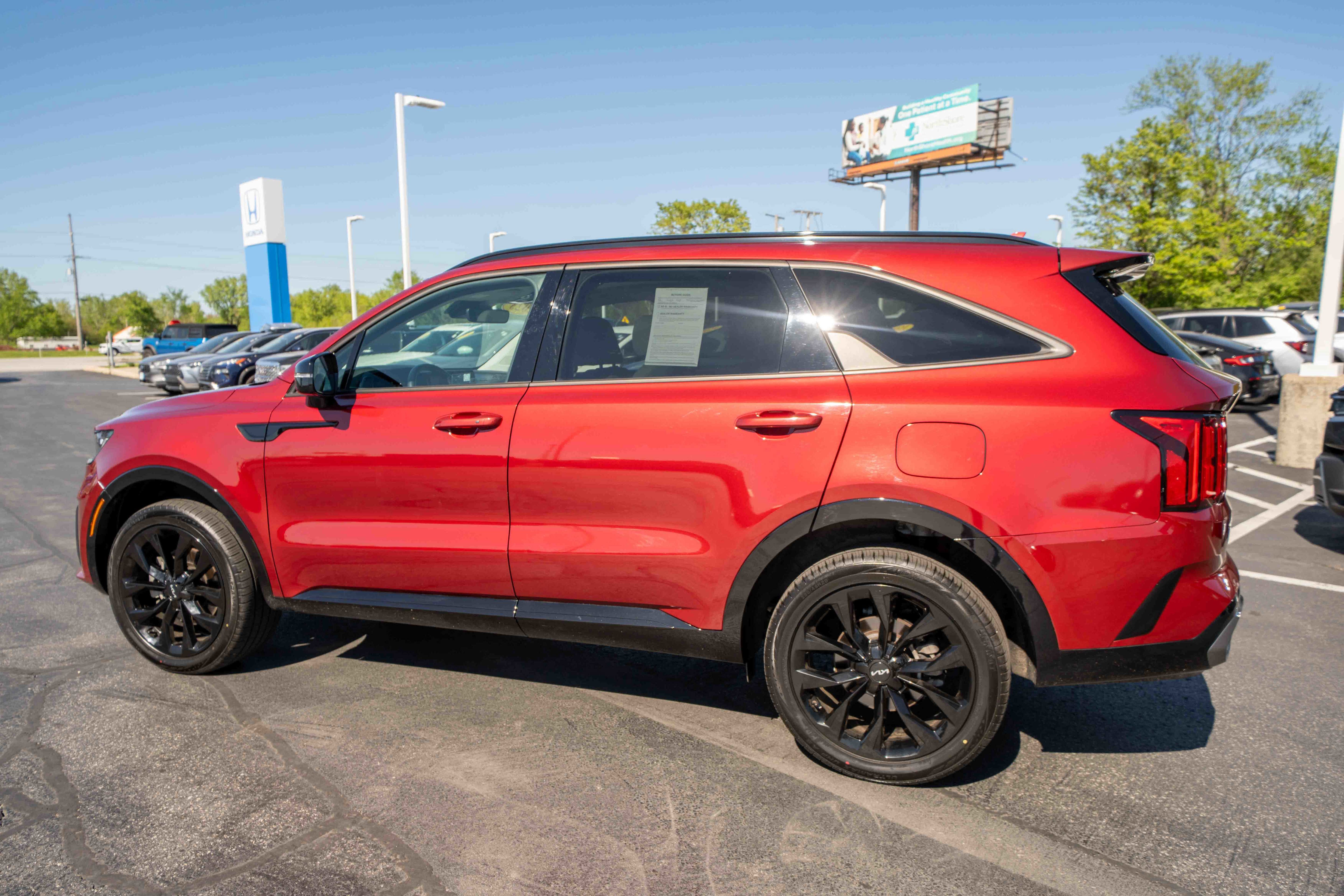 Used 2023 Kia Sorento SX AWD/4WD image 4