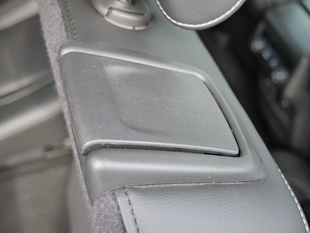 Used 2017 GMC Acadia SLT image 21