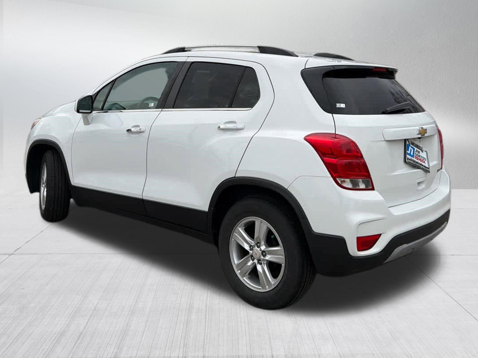 Used 2018 Chevrolet Trax LT w/ LT Convenience Package image 6