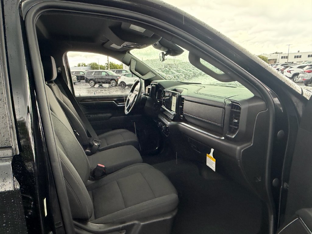 Certified 2024 Chevrolet Silverado 1500 LT AWD/4WD image 16
