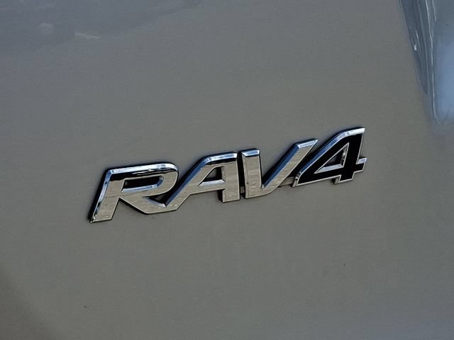 Used 2014 Toyota RAV4 XLE AWD/4WD image 31