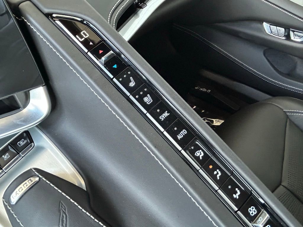 Used 2024 Chevrolet Corvette Stingray Premium Conv w/ Battery Protection Package image 24