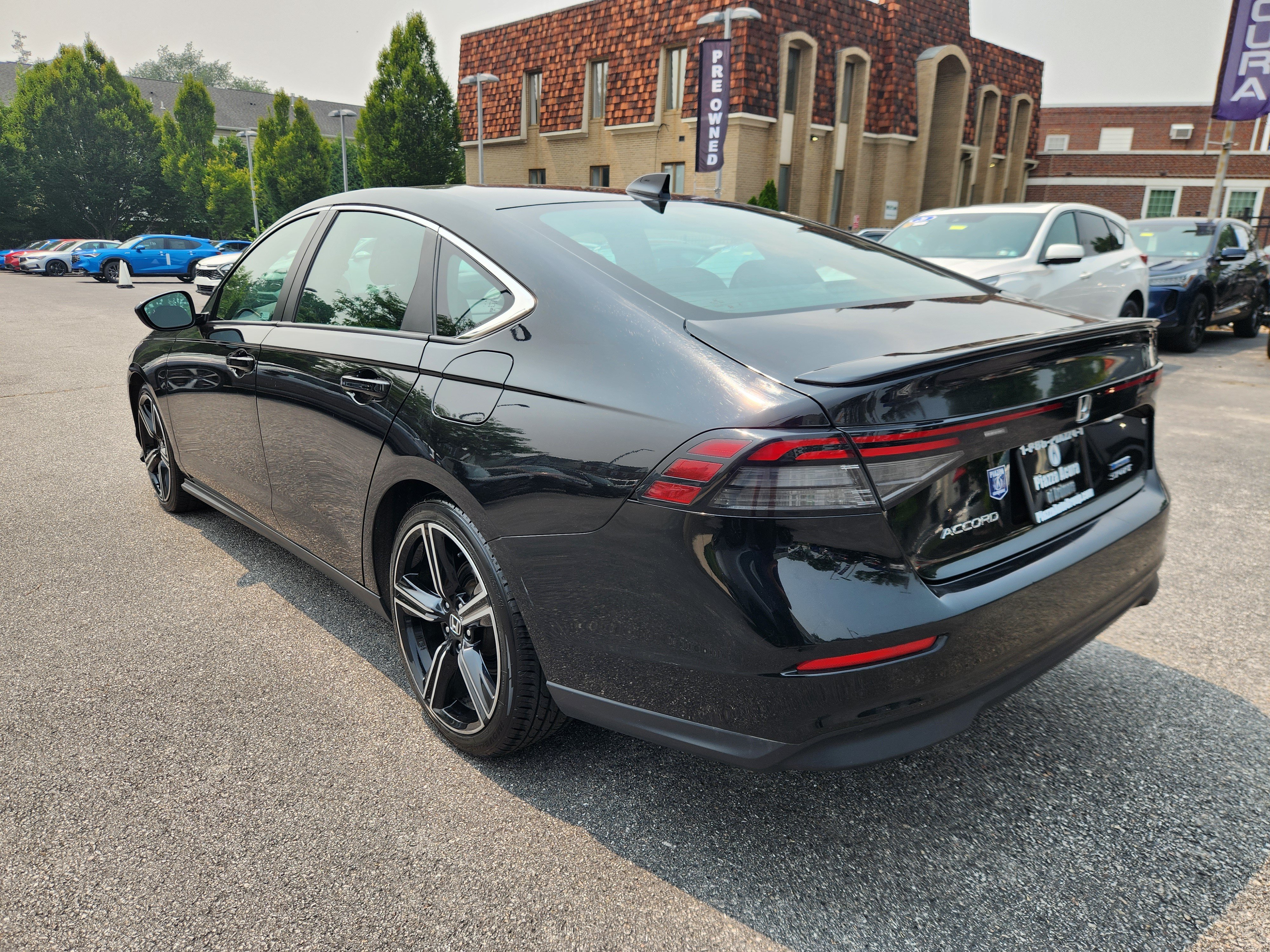 Used 2024 Honda Accord Sport image 3