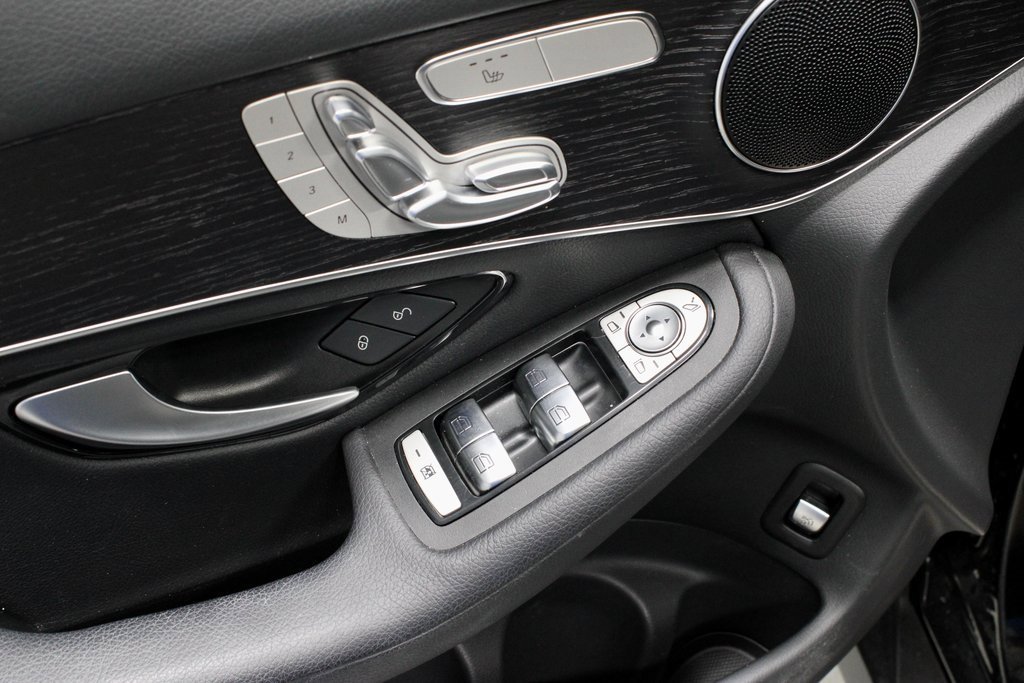 Used 2022 Mercedes-Benz GLC 300 4MATIC image 24