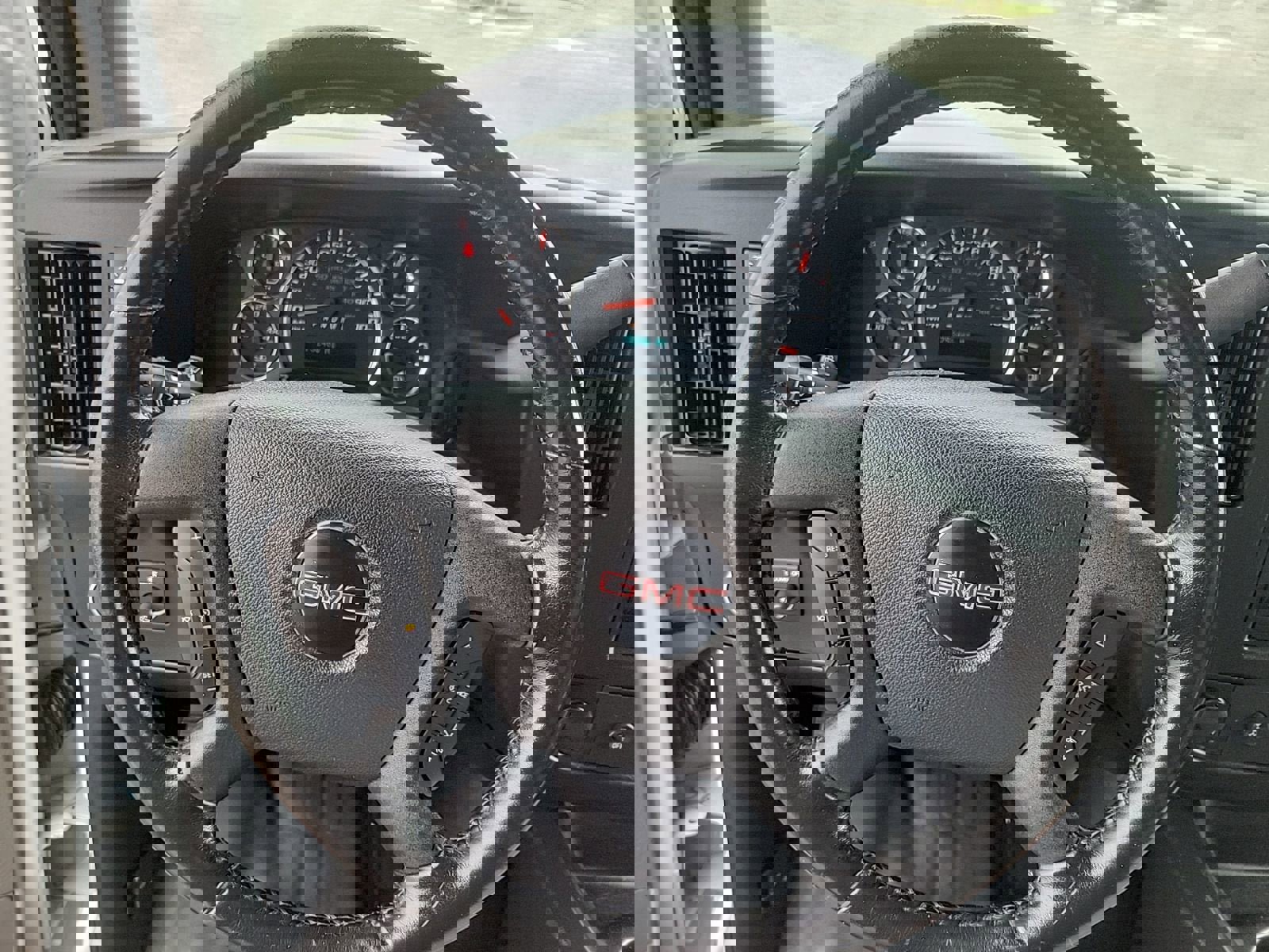 Used 2023 GMC Savana 3500 w/ Power Convenience Package image 16