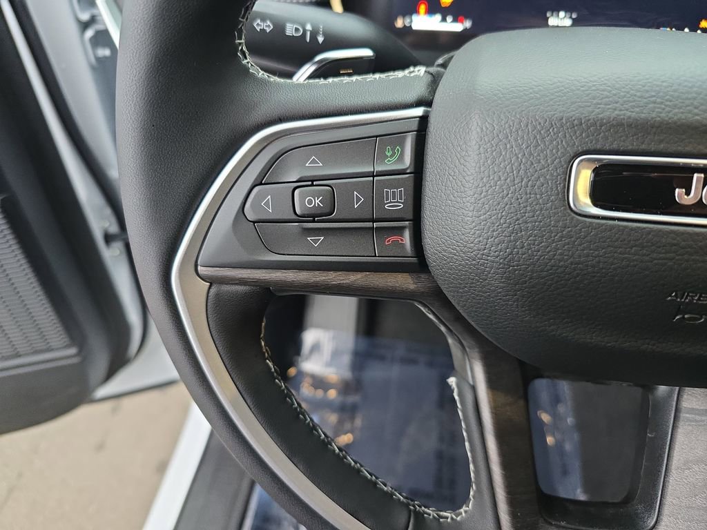 New 2025 Jeep Grand Cherokee L Limited w/ MOPAR Finishing Package image 19