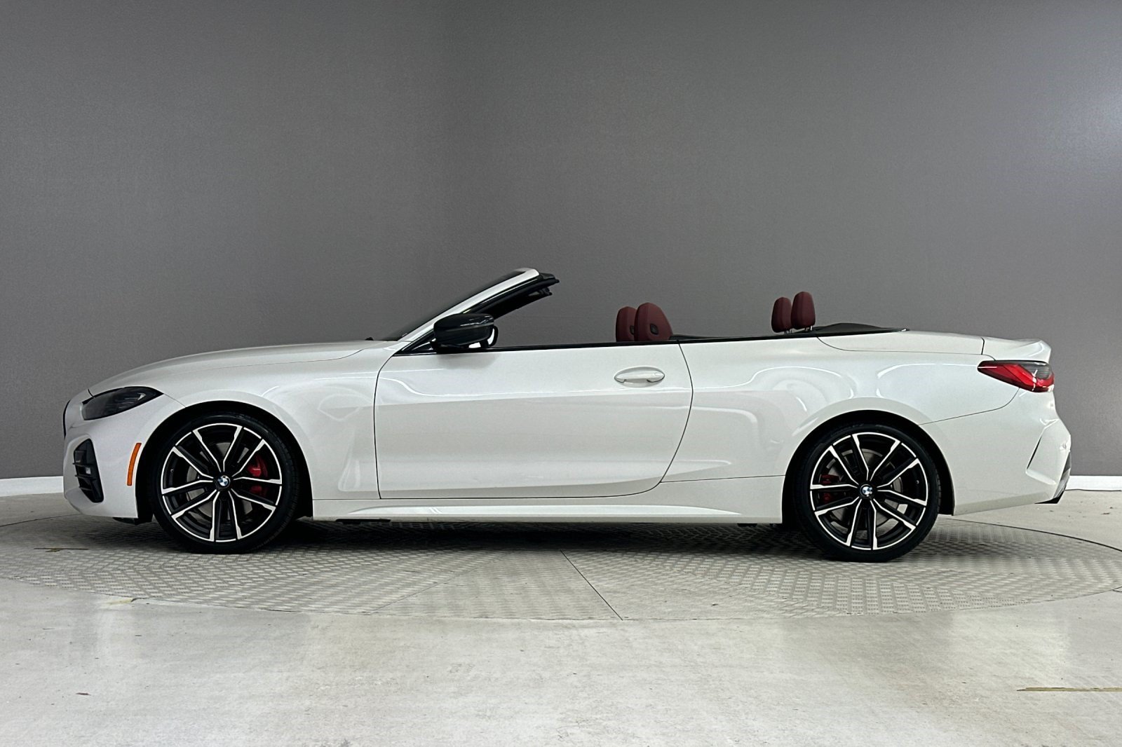 Certified 2023 BMW 430i Convertible w/ M Sport Package RWD image 2