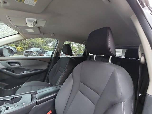 Used 2023 Nissan Rogue S image 40