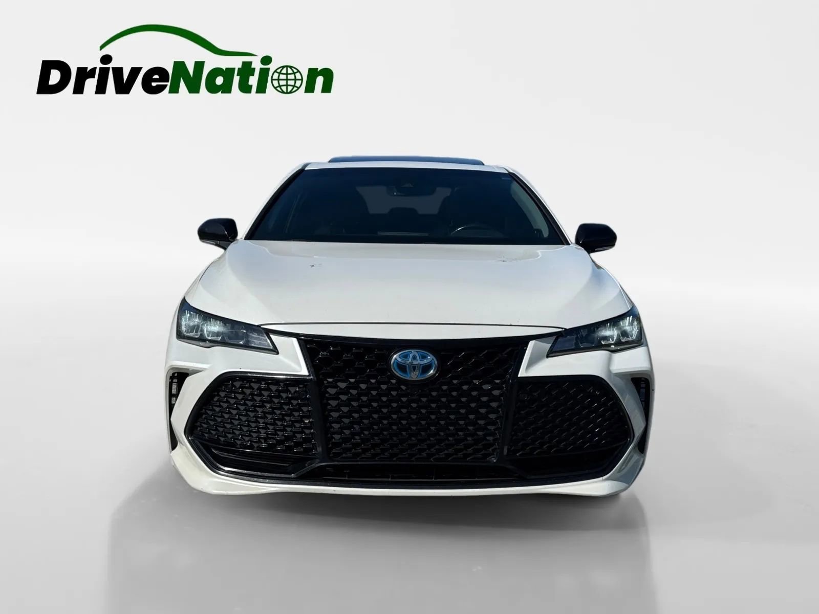 Used 2021 Toyota Avalon XSE FWD image 2