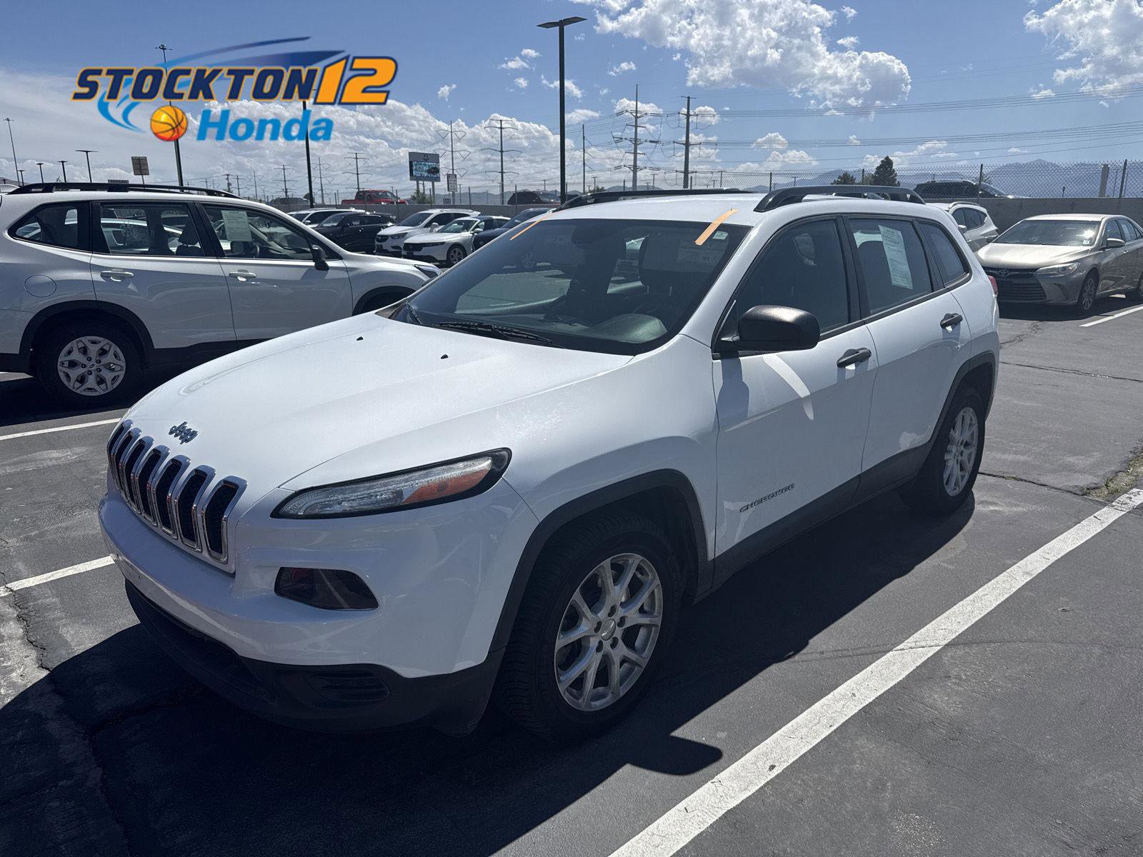 Used 2015 Jeep Cherokee Sport w/ Sport Appearance Group