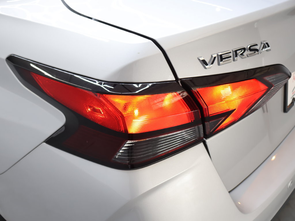Used 2025 Nissan Versa S FWD image 28