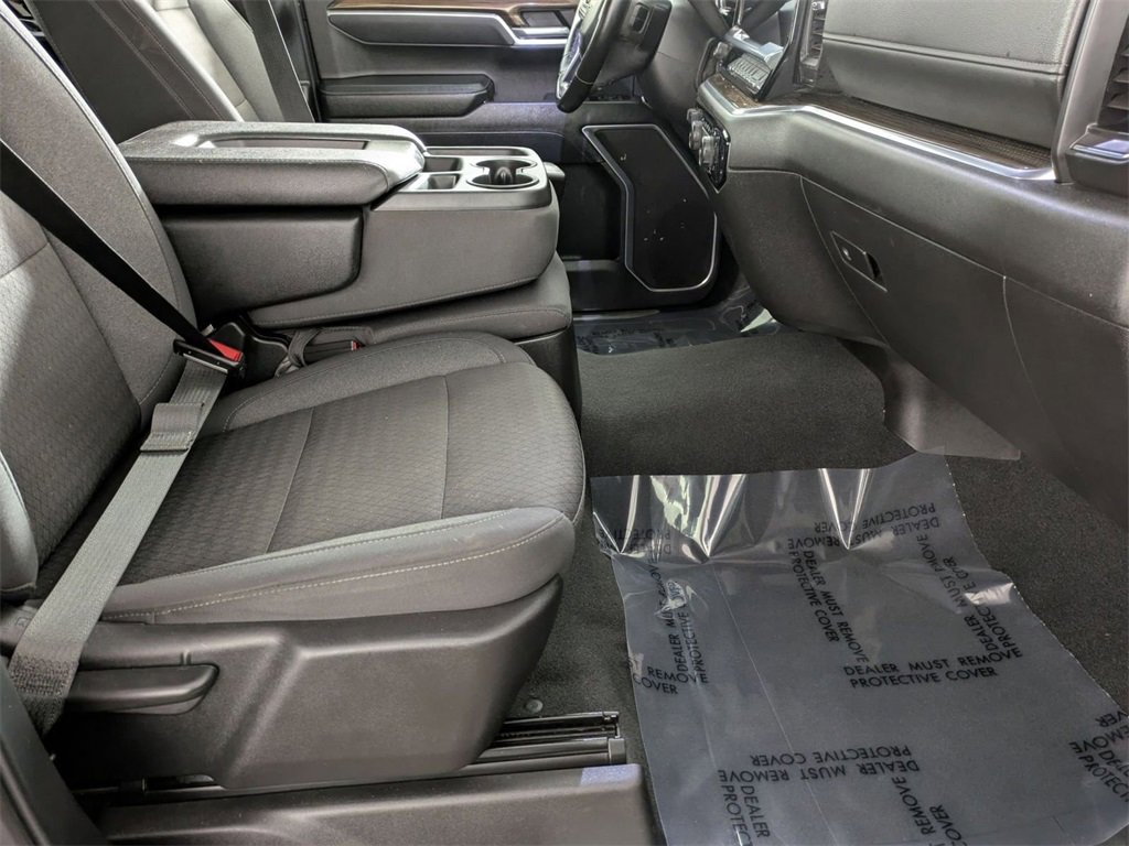 Used 2025 Chevrolet Silverado 1500 LT image 30