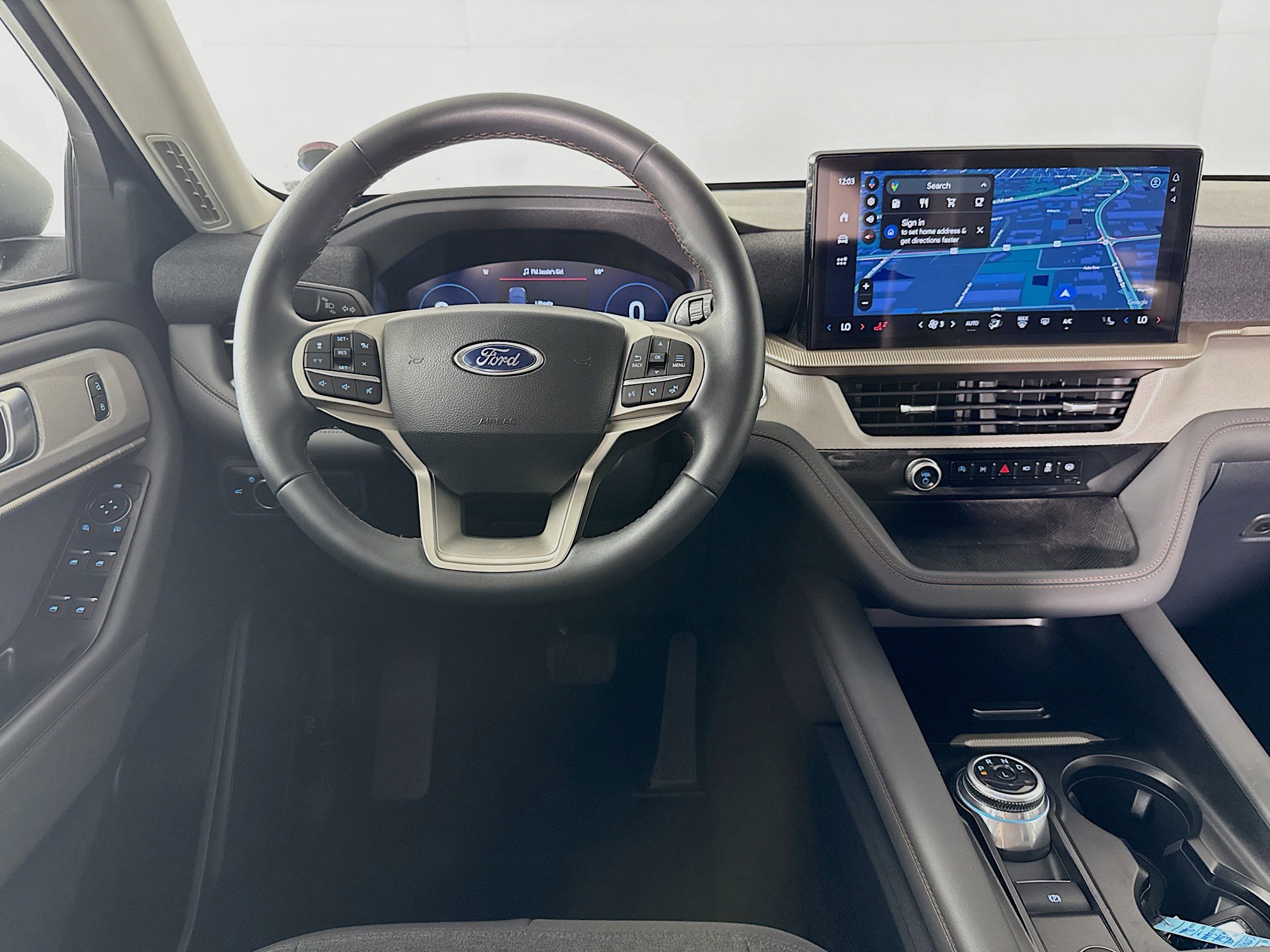 Used 2025 Ford Explorer Active image 27